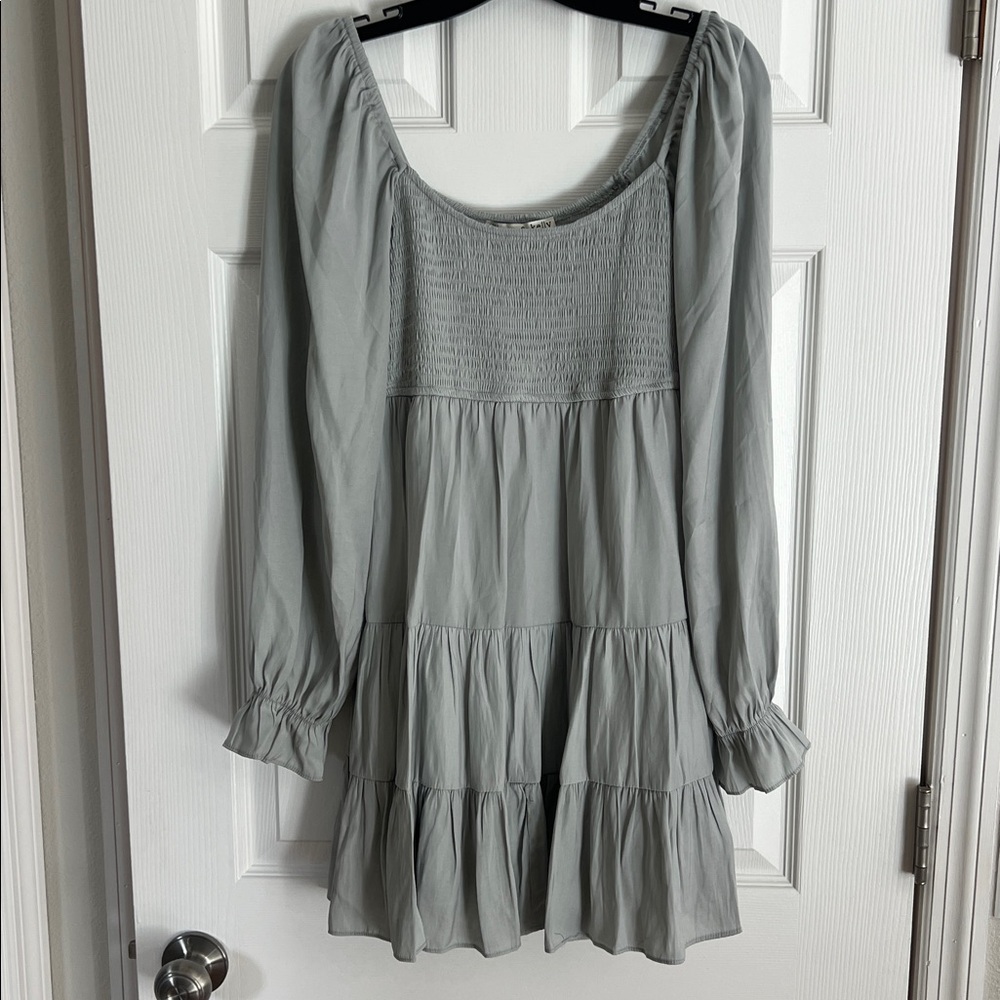 Elegant Gray Long Sleeve Dress